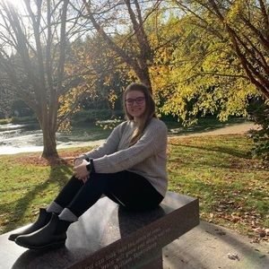 Meet your Posher, Megan